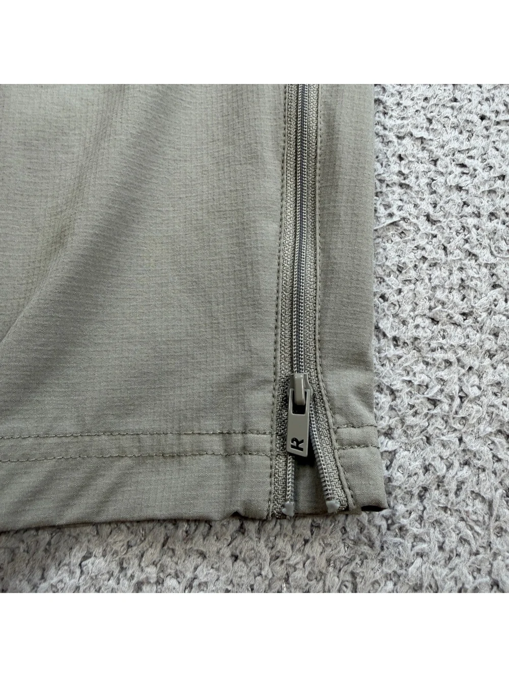 Represent 247 Cargo Pants S Taupe Beige Ripstop Techwear Utility Zip Hem Stretch